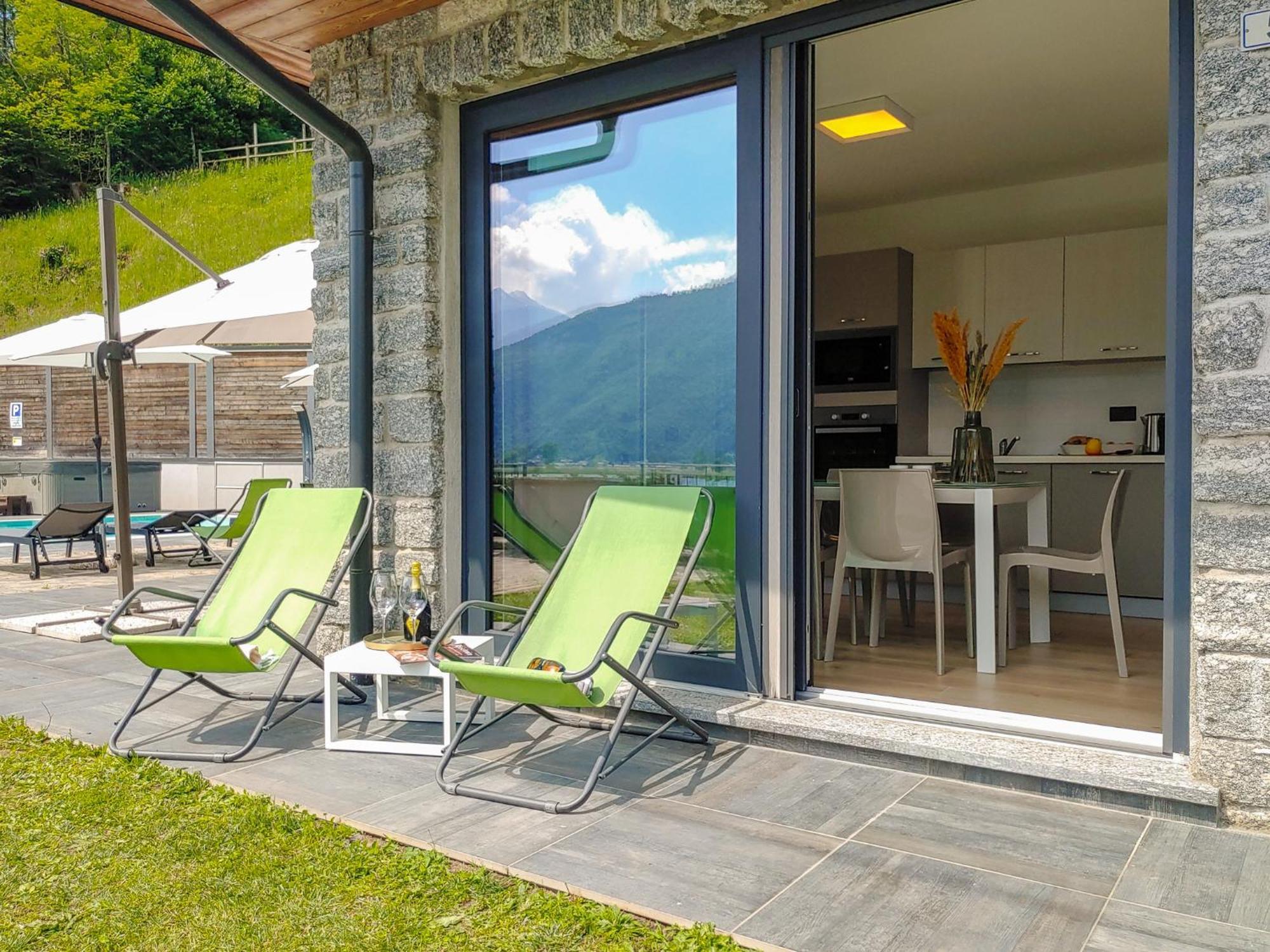 Dascio Emotion Ferienwohnung Mit Terrasse Am See Bagian luar foto