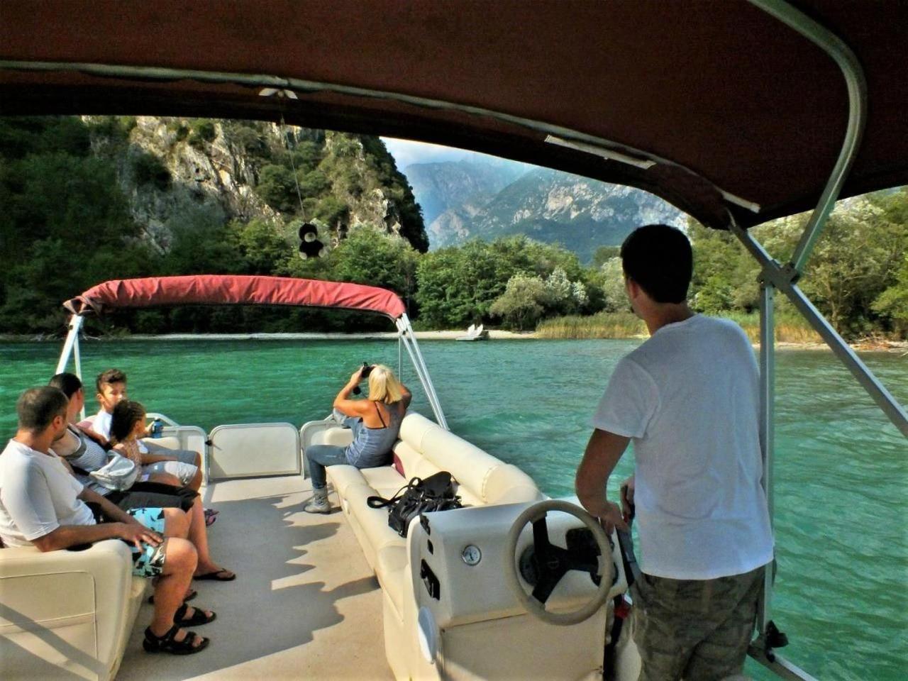 Dascio Emotion Ferienwohnung Mit Terrasse Am See Bagian luar foto