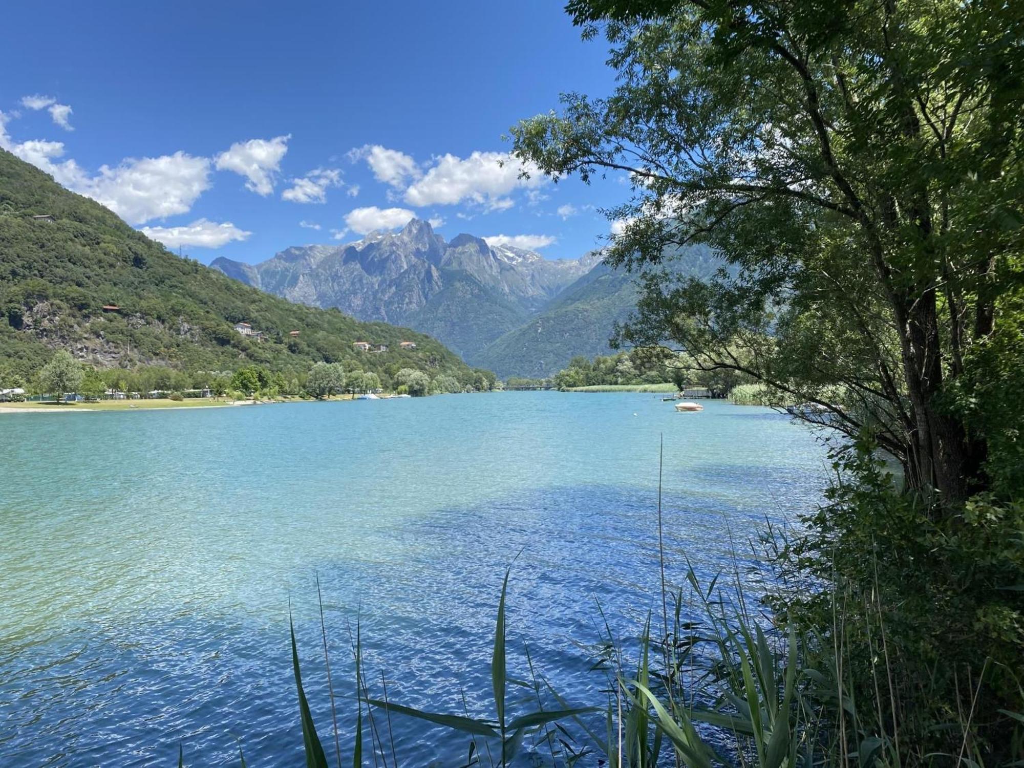 Dascio Emotion Ferienwohnung Mit Terrasse Am See Bagian luar foto