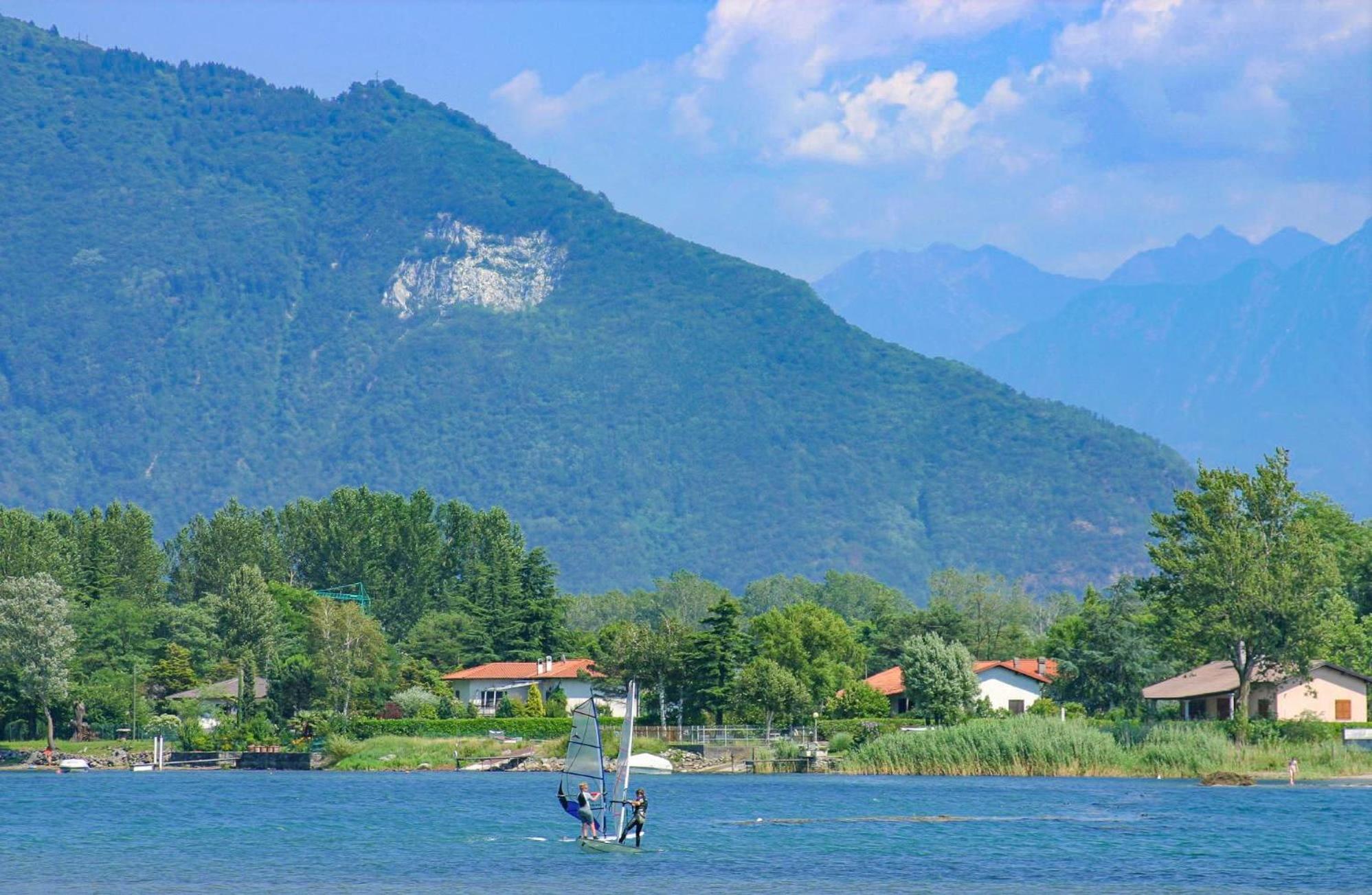 Dascio Emotion Ferienwohnung Mit Terrasse Am See Bagian luar foto